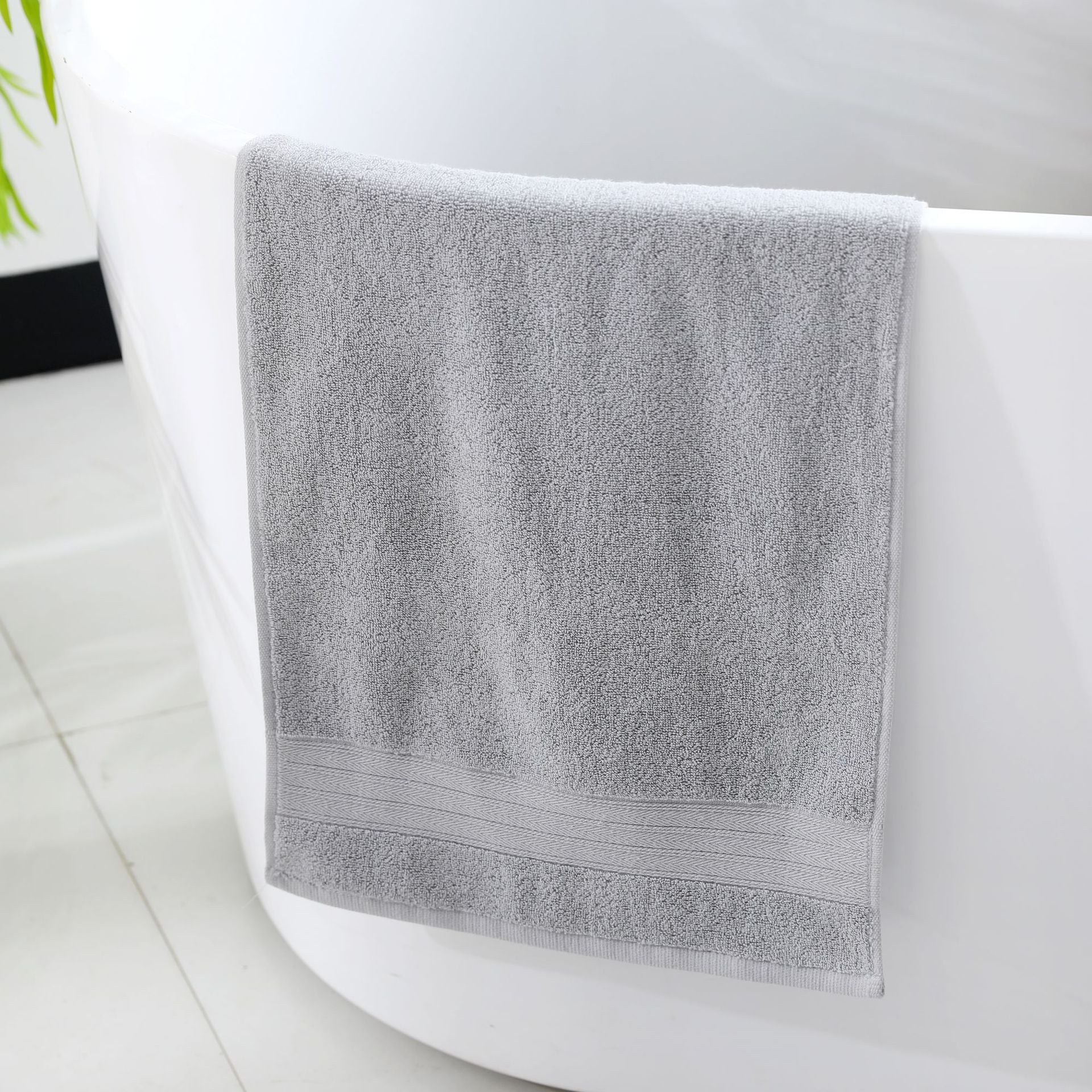 Soft Cotton Bath Towels with Custom Logo Embroidery